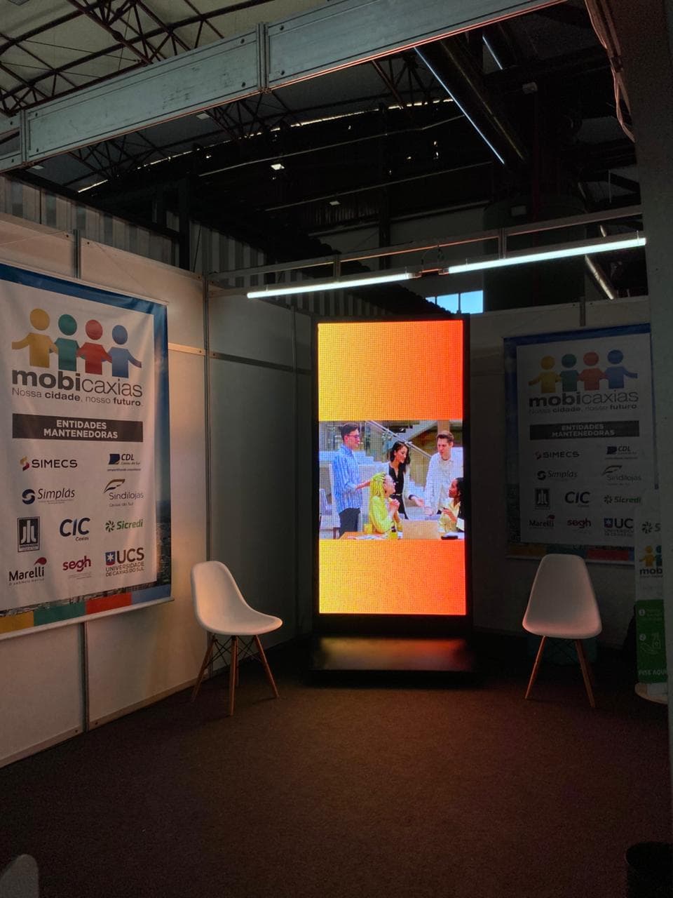 Totem de LED detalhe